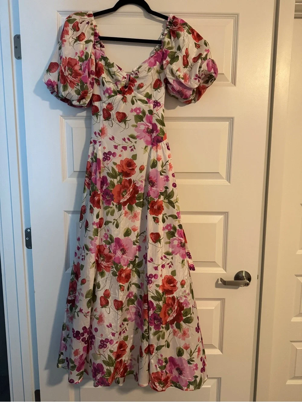 Abercrombie & Fitch Drama Puff Sleeve Maxi Dress in a vibrant red & pink floral